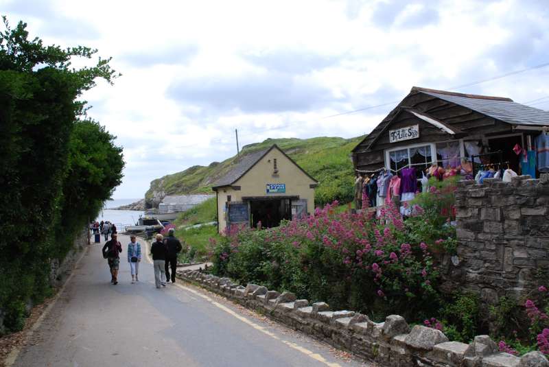 Lulworth and East Dorset Holidays and Places to Stay in